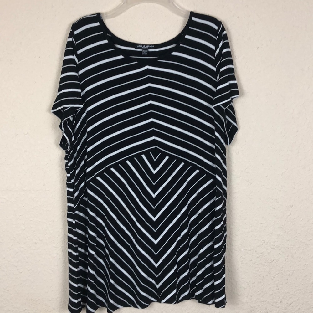 Women’s black with with striped tee